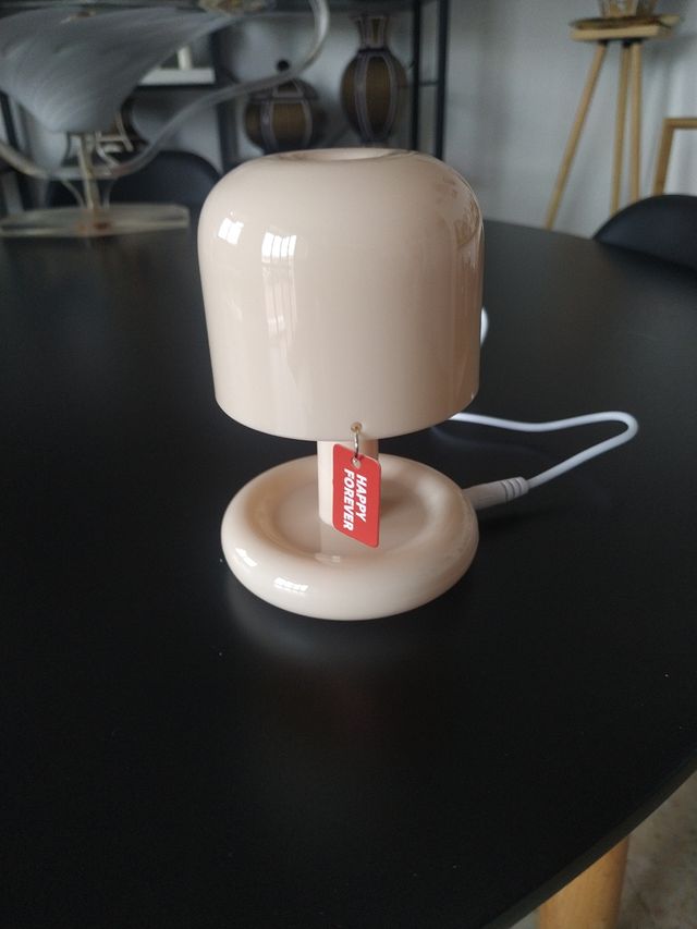 Lampara mesa minimalista