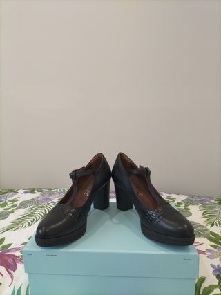 ZAPATOS DE PIEL 