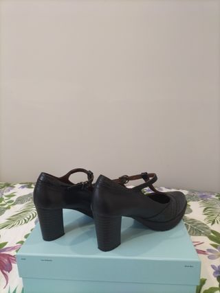 ZAPATOS DE PIEL 