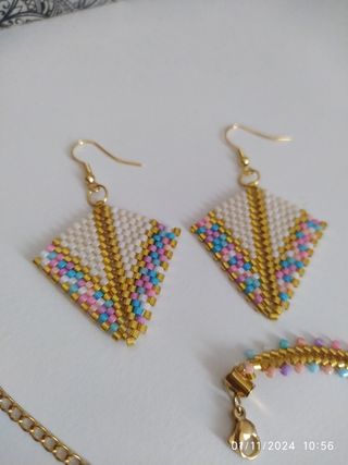 Conjunto bisutería.