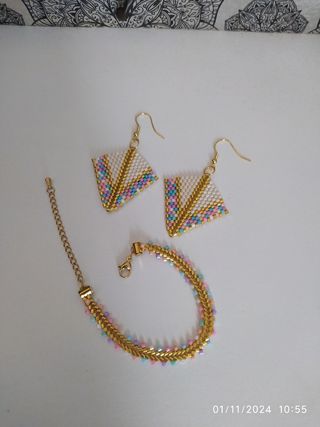 Conjunto bisutería.