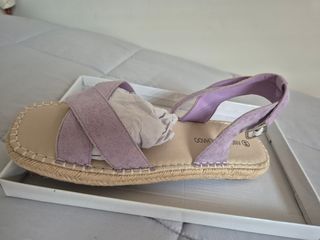 Sandalias lila