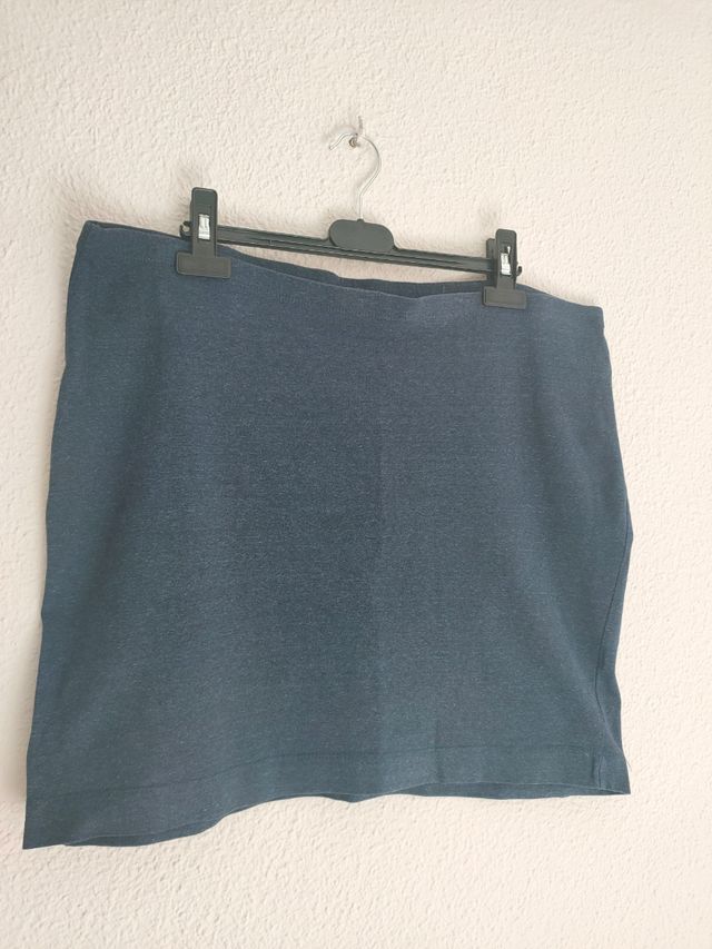 Falda elástica de algodón.