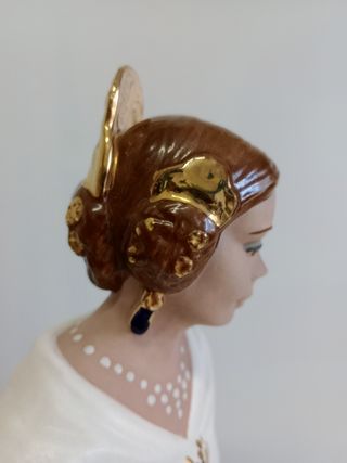 Figura porcelana fallera grande