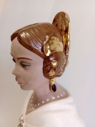 Figura porcelana fallera grande