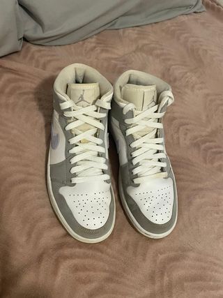 Air Jordan 1 Mid EDICIÓN LIMITADA