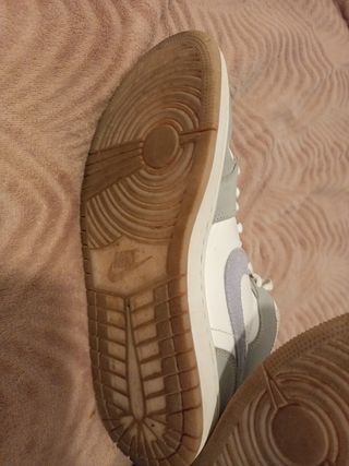 Air Jordan 1 Mid EDICIÓN LIMITADA