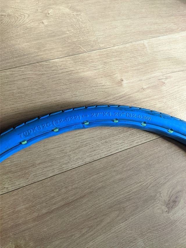 Neumáticos macizos Tannus