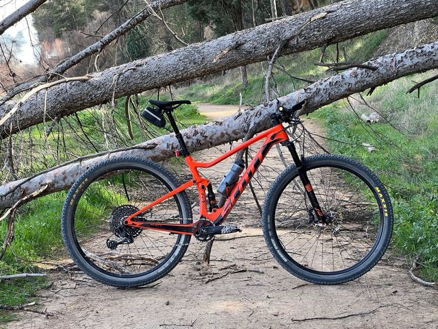 Scott spark RC 900 team.