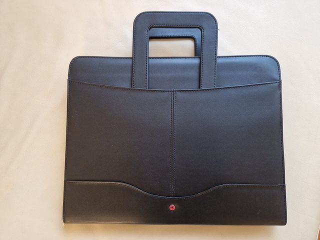 MALETÍN PORTAFOLIO ALPINE SWISS