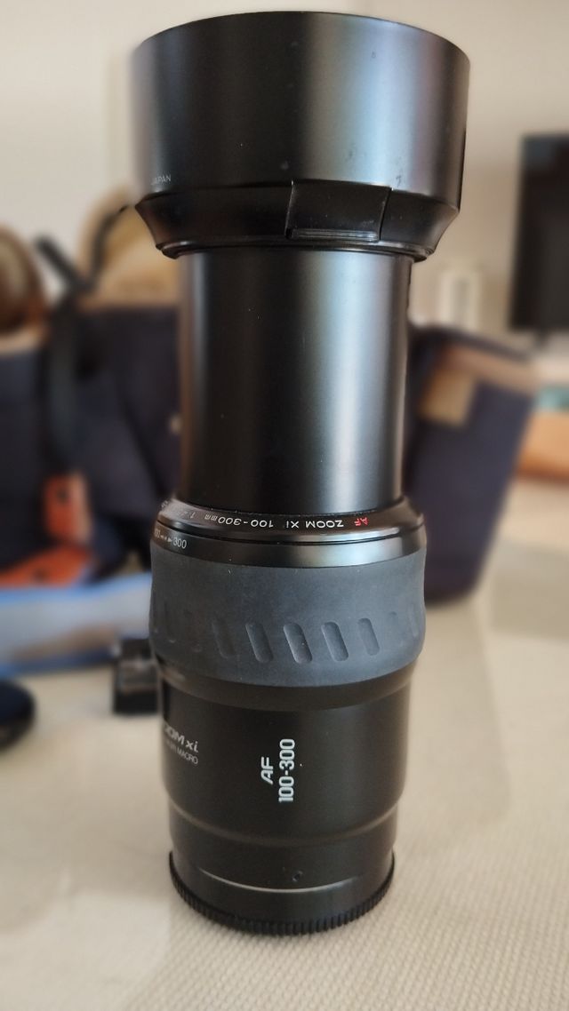 Cámara analógica Minolta Dynax 7xi  y Mochila.