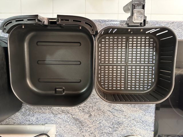 Cosori wifi negra freidora de aire y accesorios 