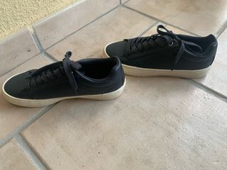 Zapatillas de Zara niño azul marino