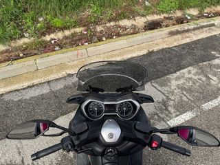 Yamaha X-MAX 400cc con ABS y Control de tracción