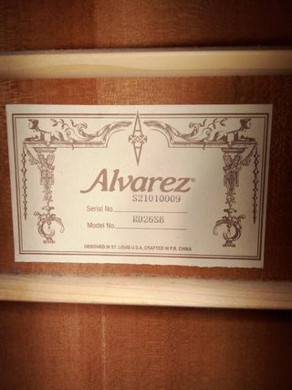 Guitarra acústica alvarez