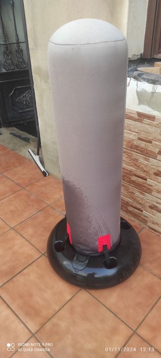 Saco de boxeo de suelo decathlon