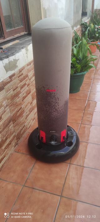 Saco de boxeo de suelo decathlon