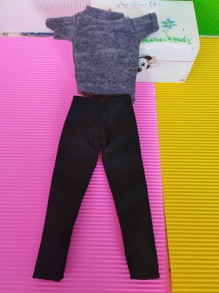 Ropa para muñecas tipo Barbie 