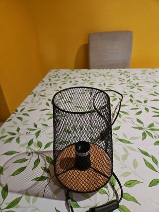 Lámpara para mesita de noche