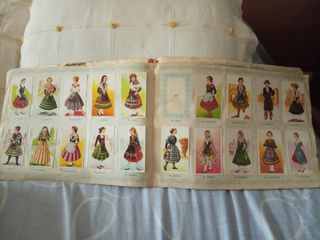 Album de cromos años 80. Trajes típicos.