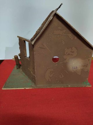 Capanna presepe vuota senza statuine