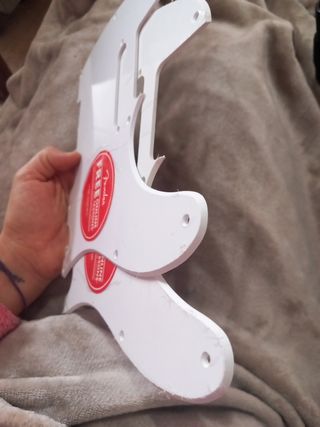 Pickguard o golpeador para guitarra
