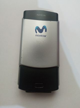 Móvil Nokia N70 antiguo