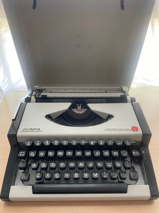 Olympia Traveller Deluxe máquina de escribir