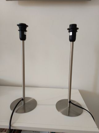 Dos pié de lámparas de mesa nuevas.