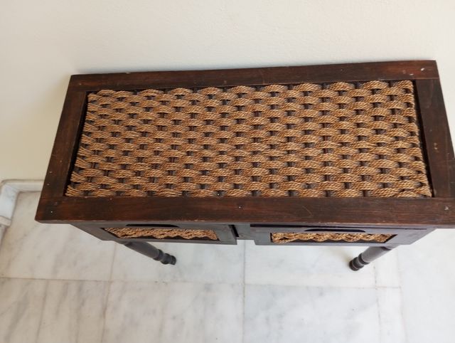 Mesita de noche rustica