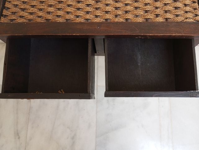 Mesita de noche rustica