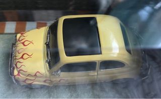 Modellino Fiat 500 gialla Cararama 1/43