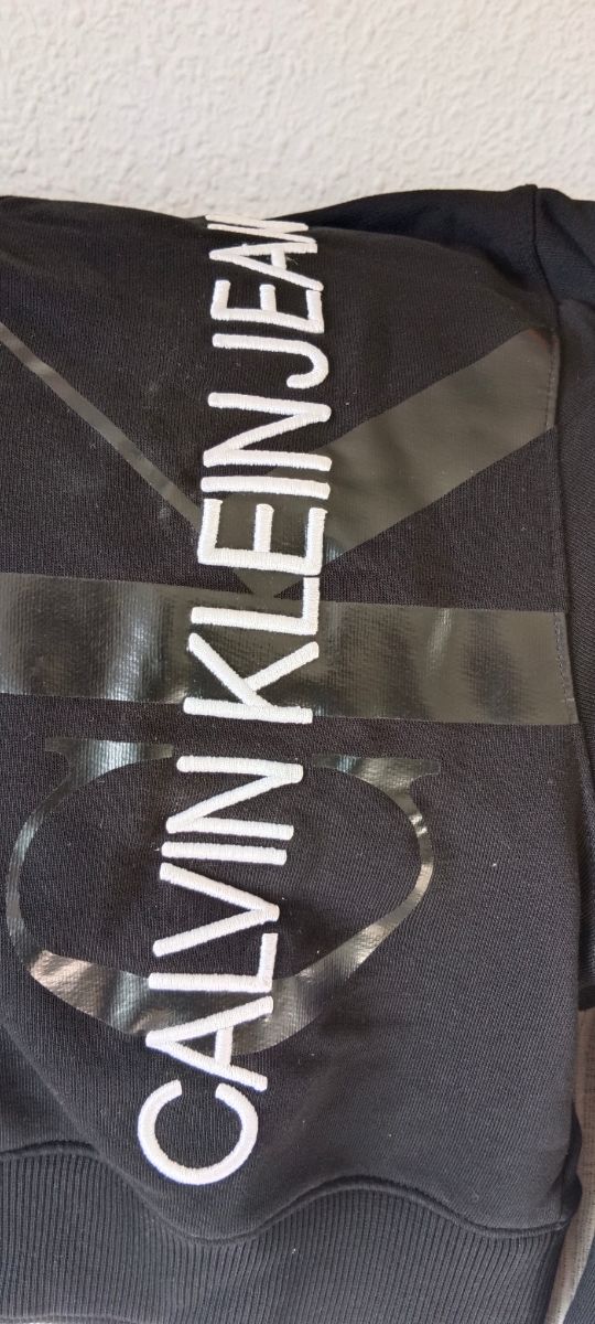 Sudadera Calvin Klein nueva