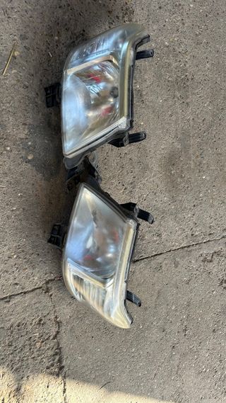 Faros delanteros toyoya hilux
