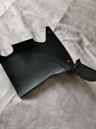 TAPA INFERIOR DERECHA