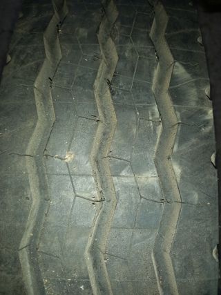 Neumático camión 700 R16 michelin