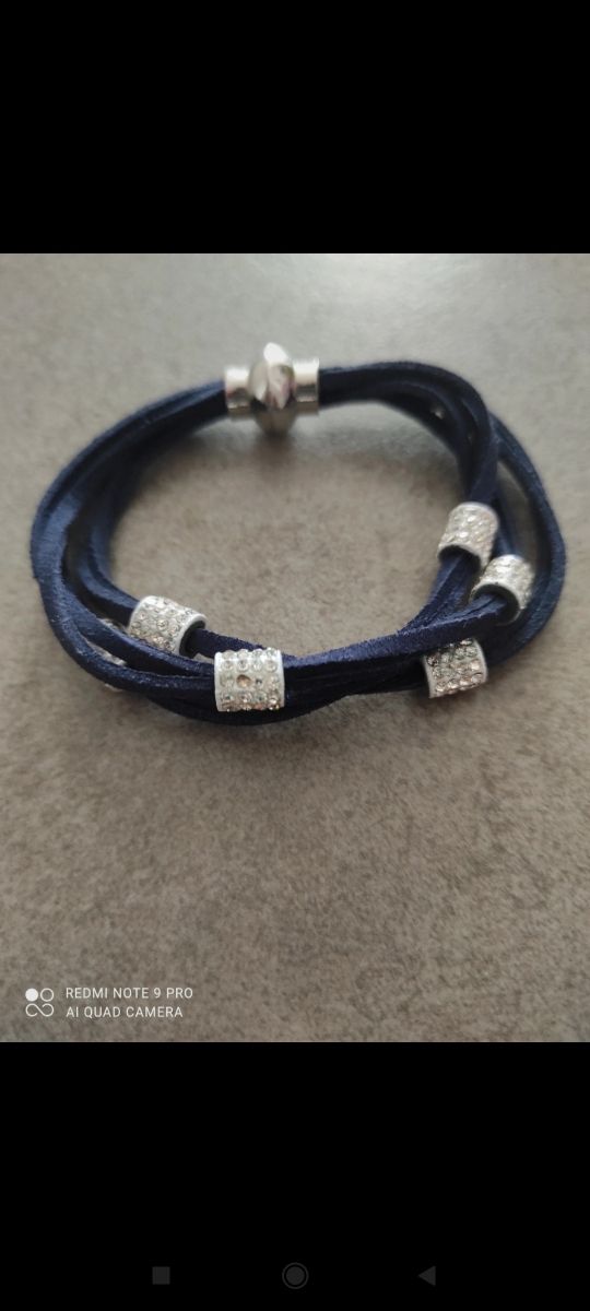 Bracciale donna blu con dettagli in argento