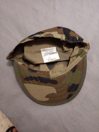 Ropa militar