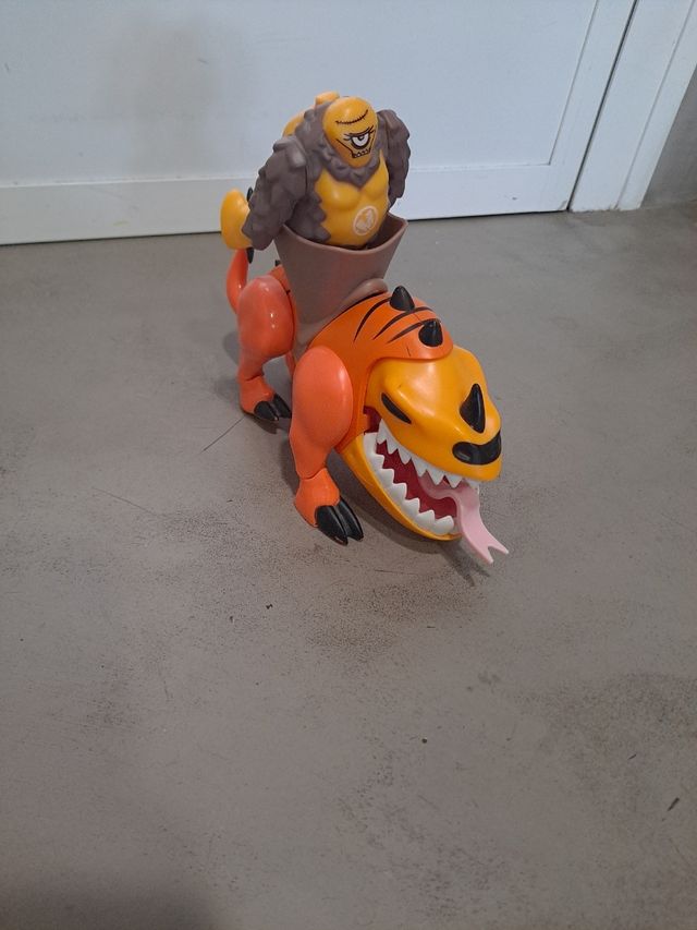 Ciclope Mutant Busters Titán (Famosa)