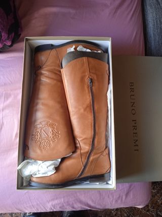 Botas altas de piel
