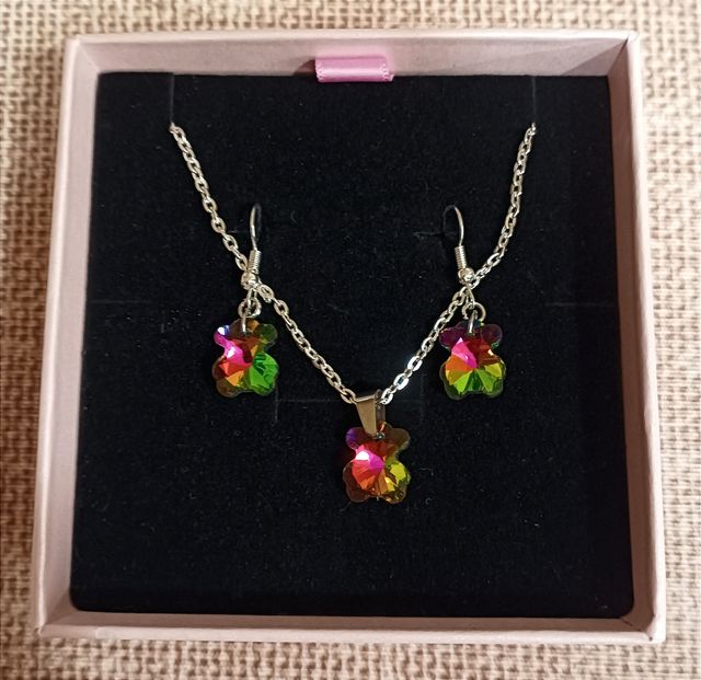 Conjunto collar y pendientes ositos