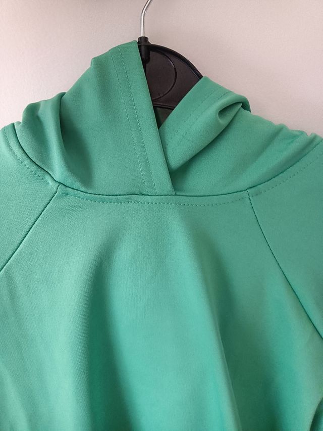 Sudadera capucha verde