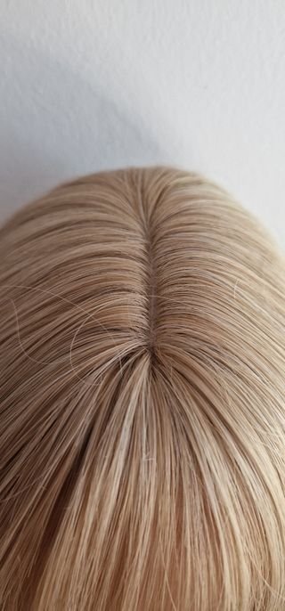 Peluca larga con flequillo 
