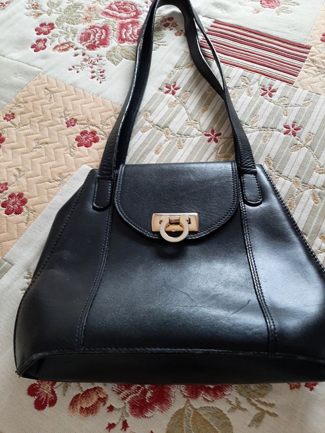 Bolso de cuero del corte inglés