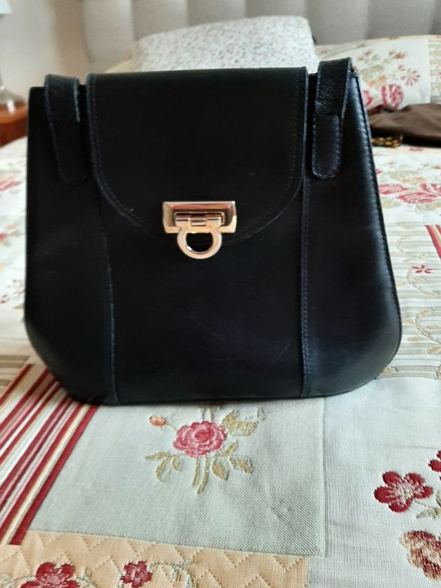 Bolso de cuero del corte inglés