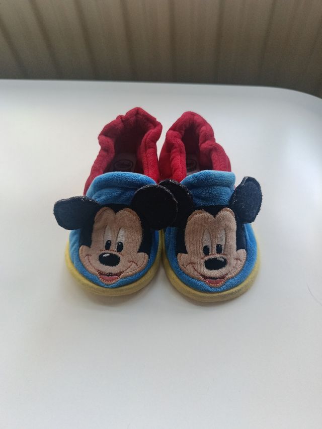 Zapatillas Mickey talla 21