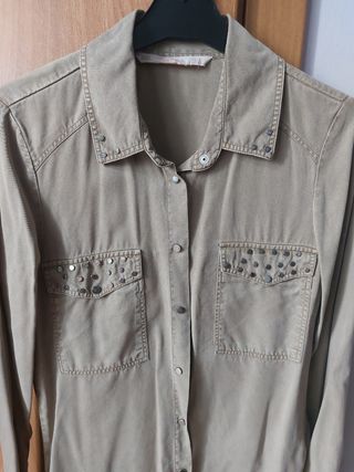 Camisa Zara Talla S estilo militar
