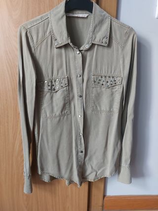 Camisa Zara Talla S estilo militar
