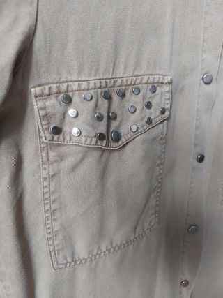 Camisa Zara Talla S estilo militar