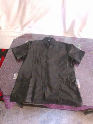 Camisa negra para cocinera o conero.